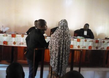 Mandiana/dossier kantoumanina : filmée au lynchage d’Abou Cherif, Fadima Diakité nie les faits et dénonce un montage