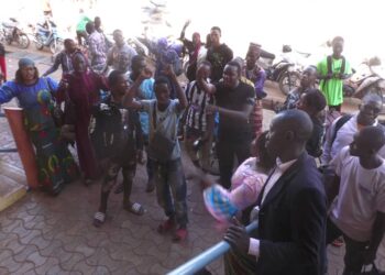 Kankan : les agents de LONAGUI en colères contre la nouvelle application et réclament leurs commissions