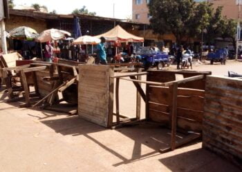 kankan/Marché Sogbè: les vendeuses manifestent pour son ouverture et le maire annonce une date de réception provisoire