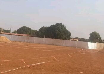 Kankan farako 2: des jeunes en colère contre Aliou kalan Diallo et réclament leur terrain.