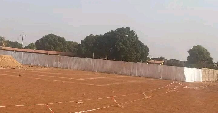 Kankan farako 2: des jeunes en colère contre Aliou kalan Diallo et réclament leur terrain.