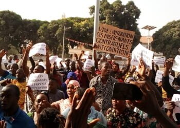 Kankan: Les enseignants contractuels dans les rues