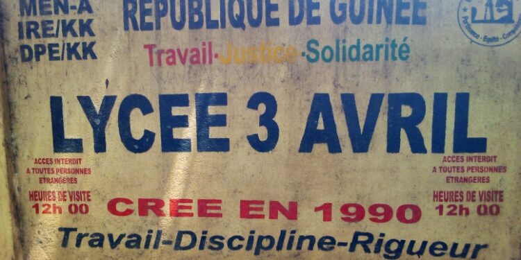 Lycée 3 avril Kankan: Après avoir giflé son enseignant,le proviseur regrette