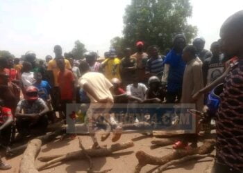 Siguiri : les citoyens de Tatakourou ne veulent plus de leur Président de district,ils lancent un dernier avertissement au Préfet