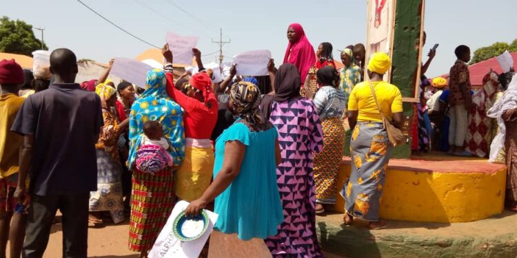 Kankan: Autour de l’effigie de Mamadi Doumbouya,les femmes réclament Alpha Condé