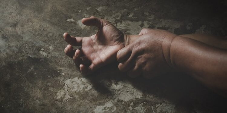 Kankan : un prétendu marabout accusé de viol et le plaignant interpellé pour trafic de drogue.