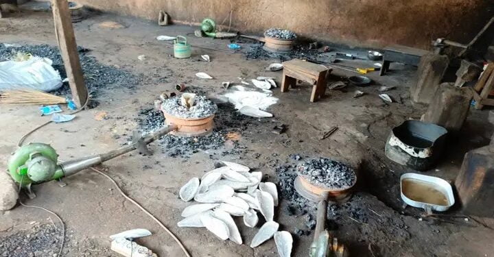 SIGUIRI : une fonderie locale d’or attaquée et des biens précieux emportés