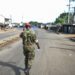 Sierra Leone: le gouvernement allège le couvre-feu au lendemain d’affrontements à Freetown