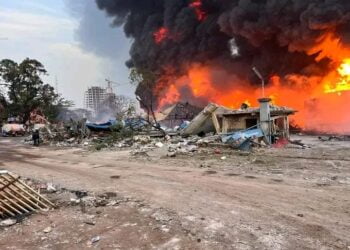 Guinee : le principal dépôt de carburant en feu