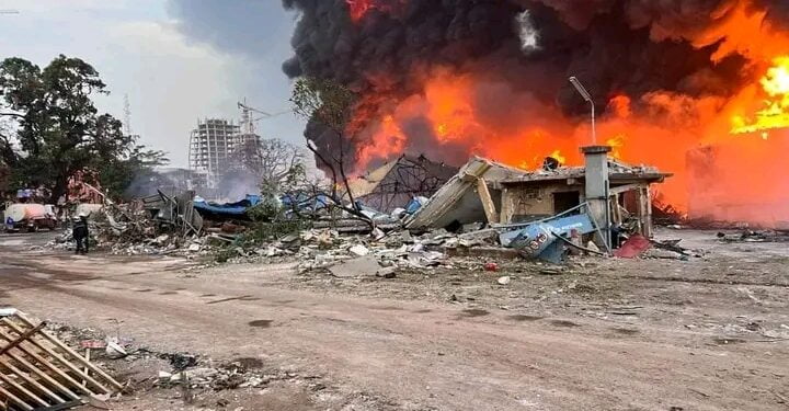 Guinee : le principal dépôt de carburant en feu