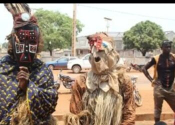 Mandiana/Djilengbè: En voulant venger leur ami fouetté par le « Kondén »,les hommes en treillis sèment la panique.