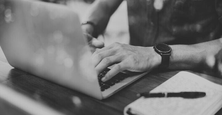 Protection numérique des journalistes: voici des outils et conseils d’experts qui pourront vous aider.