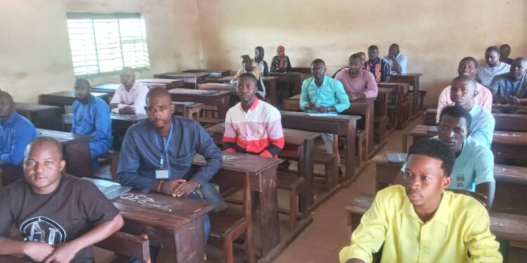 Kankan/Etape 5 du Concours d’intégration à la fonction publique: 1401 candidats affrontent les épreuves.