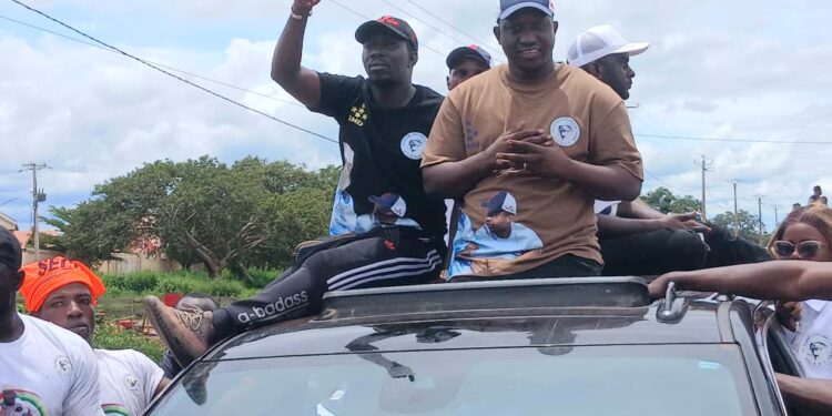 Referendum en Guinée : l’opérateur Demba Koulibaly appelle à un  » oui  » massif à Kankan.