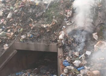 KM 36 : Un dépotoir en feu, une « bombe sanitaire » au cœur du marché