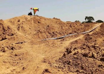 Siguiri : Les sages des treize cantons dénoncent l’usage des machines “poclains” dans les mines artisanales