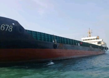 Boffa : la collision d’un bateau minéralier et une pirogue fait un mort.