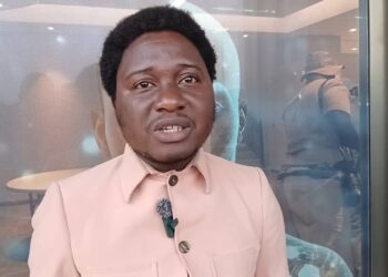 Guinée : Le juriste Faya Samy Kamano questionne l’effectivité du droit à l’eau